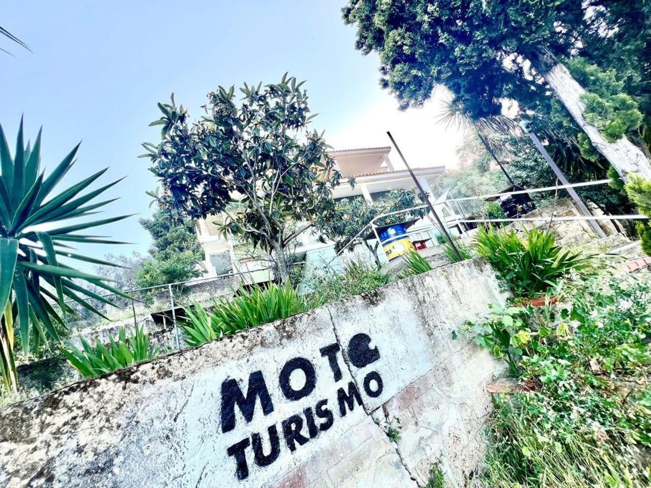 Mototurismo - Alla Scoperta Della Sardegna Sarroch Eksteriør bilde